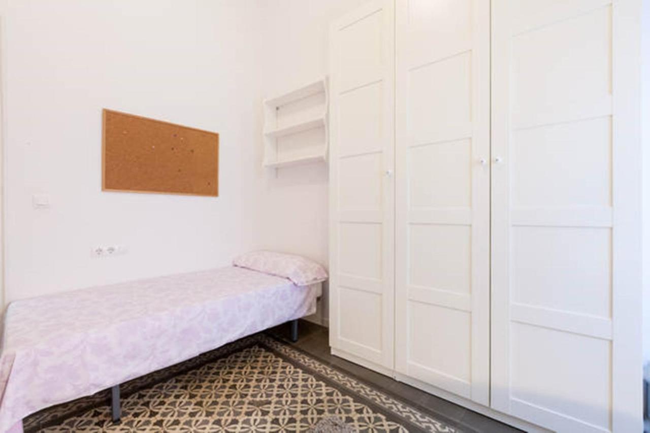 Apartamentos Rg Arenal Seville Phòng bức ảnh