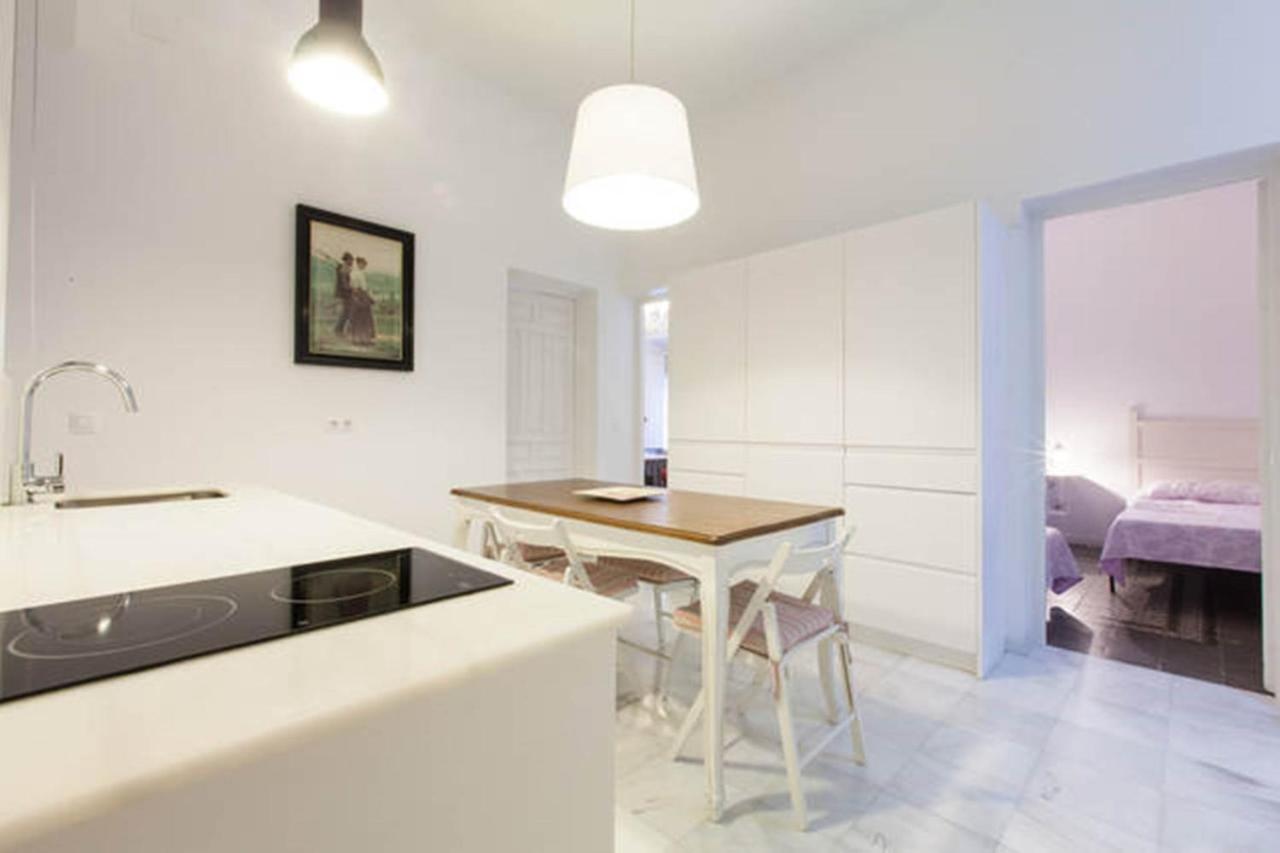 Apartamentos Rg Arenal Seville Phòng bức ảnh