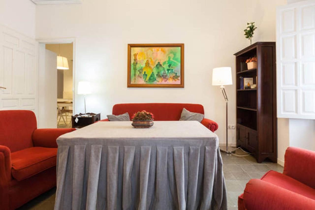 Apartamentos Rg Arenal Seville Phòng bức ảnh