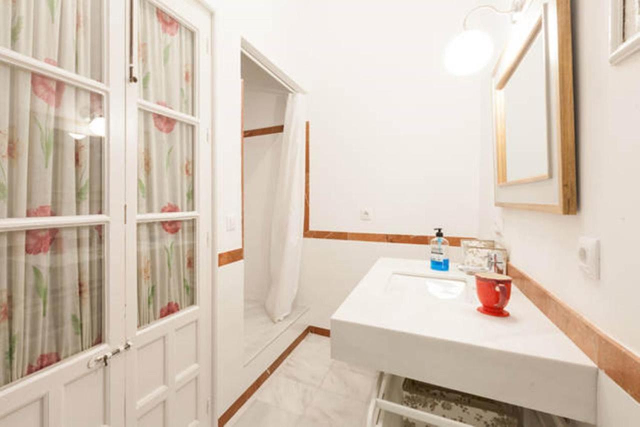 Apartamentos Rg Arenal Seville Phòng bức ảnh