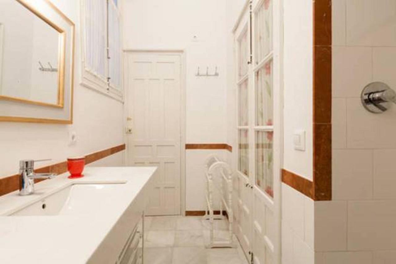 Apartamentos Rg Arenal Seville Phòng bức ảnh
