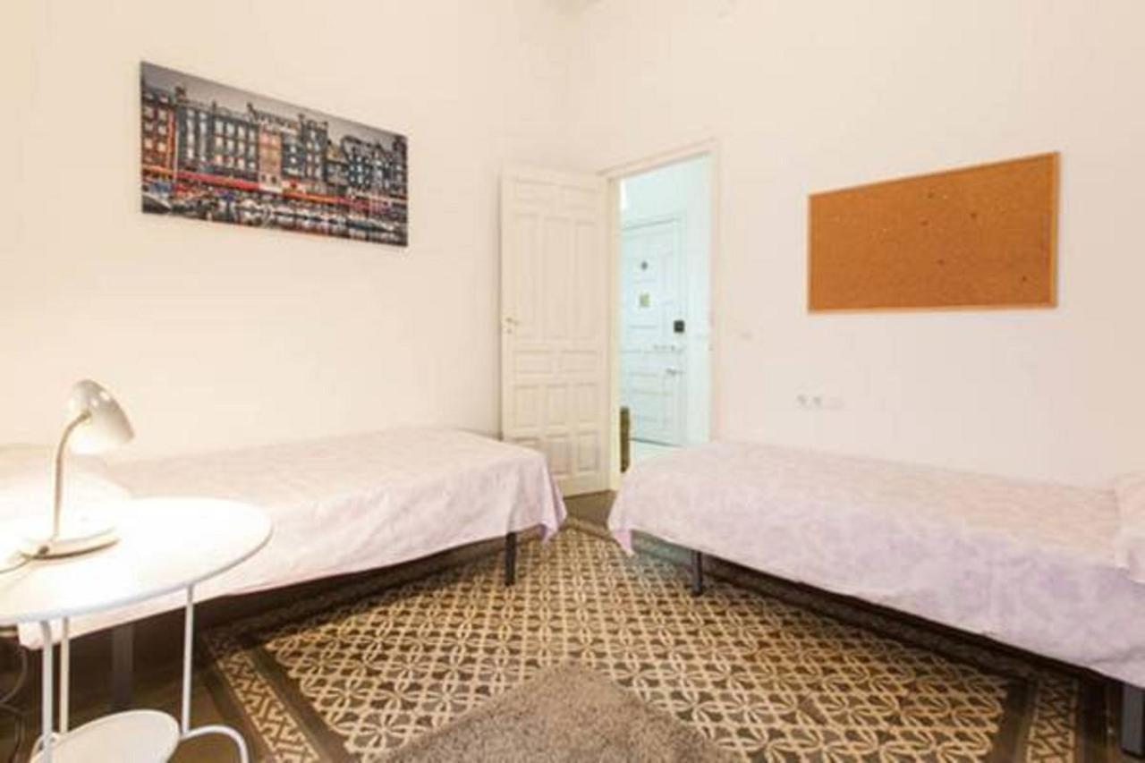 Apartamentos Rg Arenal Seville Phòng bức ảnh