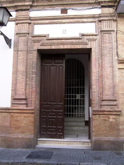 Apartamentos Rg Arenal Seville Phòng bức ảnh